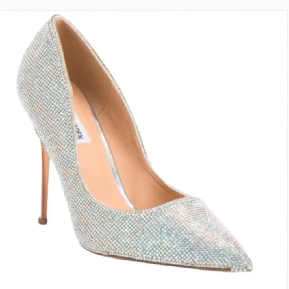 Steve Madden “Altisha” Nude Crystal Pointed-Toe Pumps w Silver Heels Sz 9.5